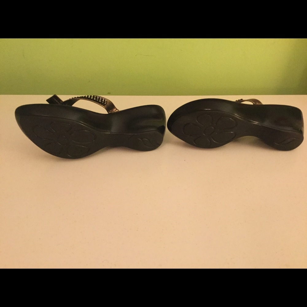 Slip on  flip flop